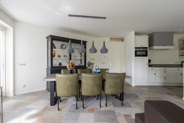 Medium property photo - Ossenwaard 52, 4261 MB Wijk en Aalburg